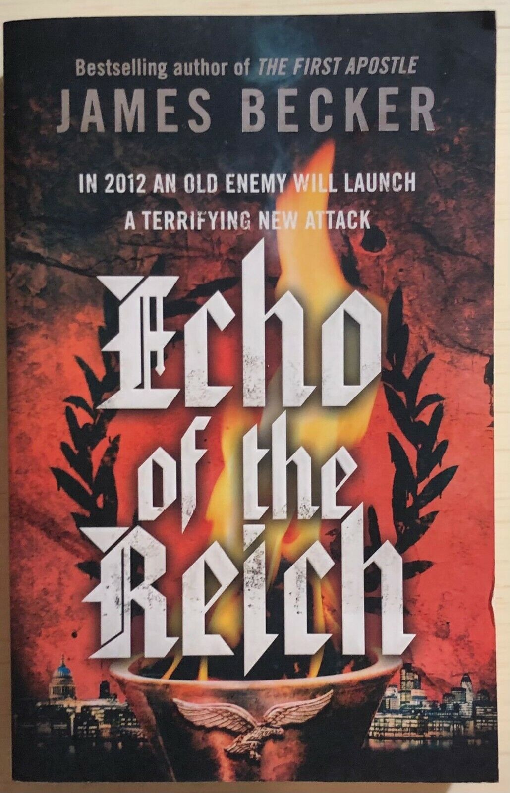 Echo of the Reich di James Becker, 2012, Random House libro usato