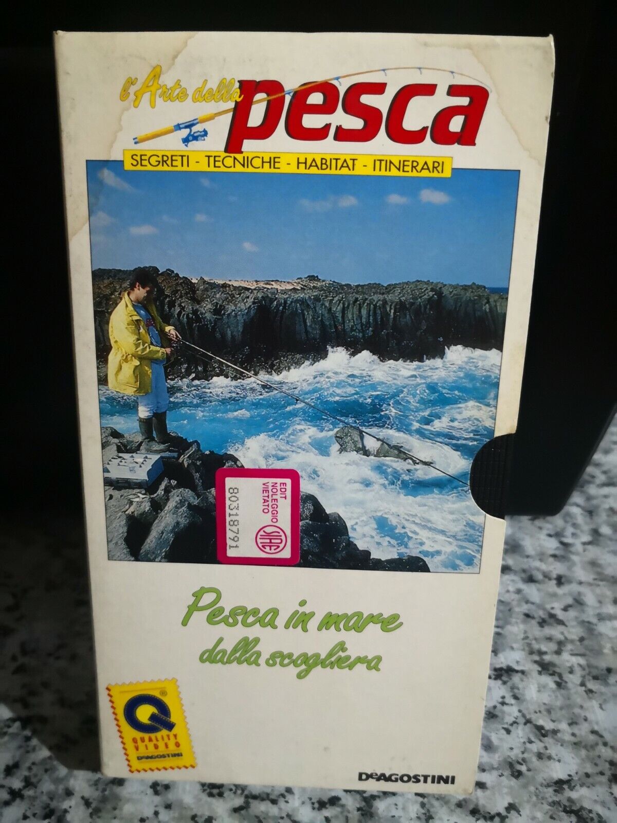 Pesca in mare dalla scogliera - vhs - 1995 - DeAgostini -F vhs usato