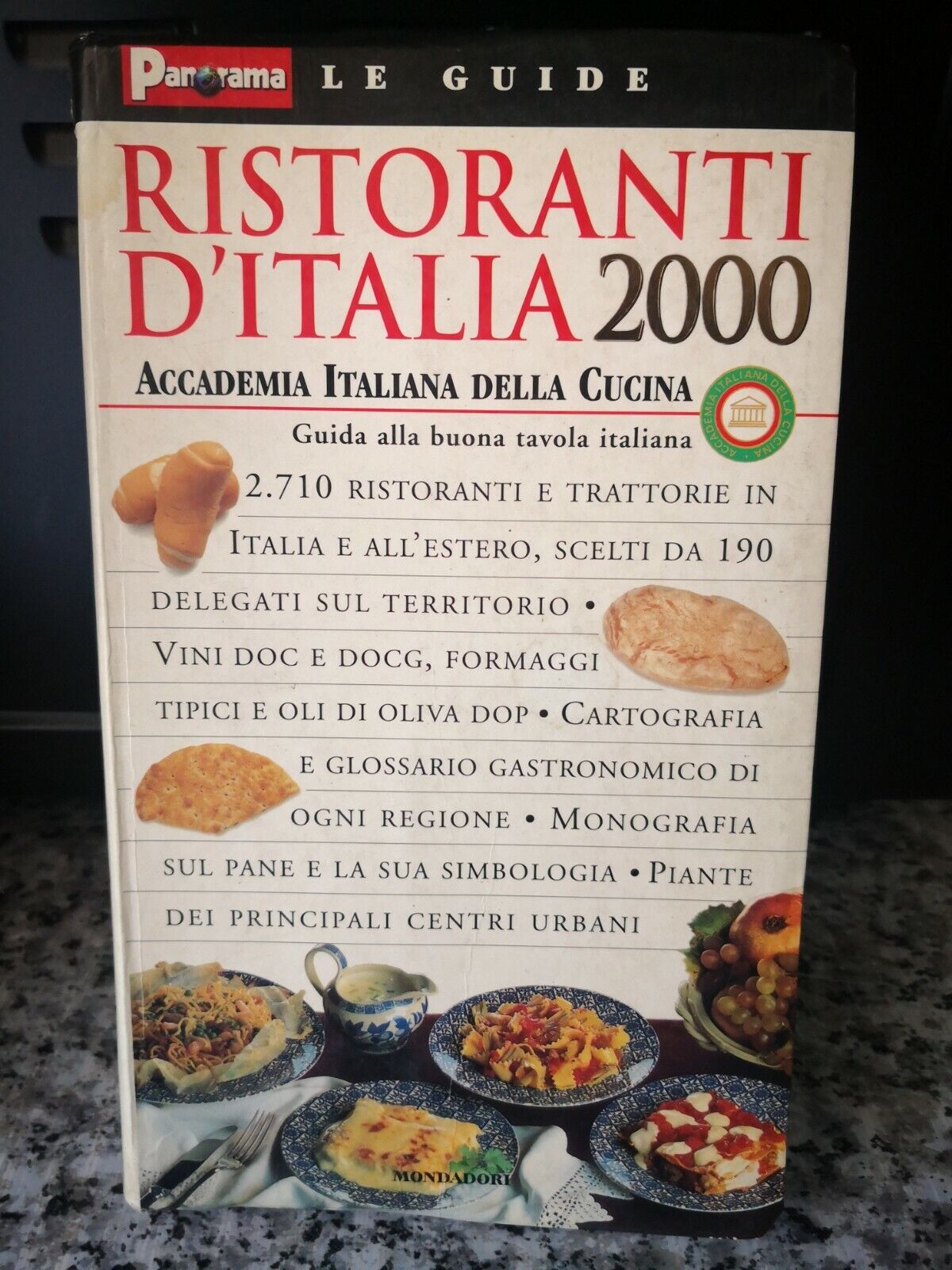 Ristoranti d'Italia 2000 di Accademia Italiana Della Cucina,  1999, Mondadori-F libro usato