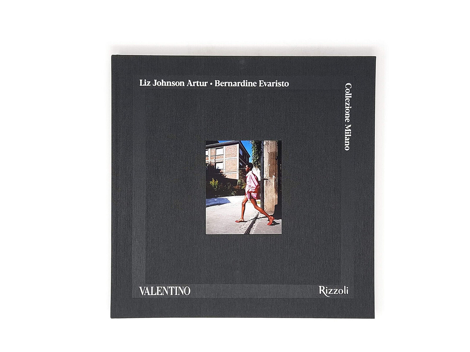 Valentino. Collezione Milano - Liz Johnson Artur - Mondadori Electa, 2021 libro usato